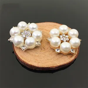 Hot sale low price Gold Silver Flower Rhinestone small pendant pearl button