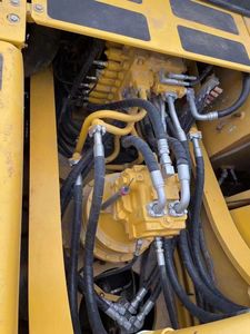 Pelleteuse sur chenilles Komatsu à prix Offres Spéciales PC350 Pelleteuse Komatsu à faibles heures de travail - Product Image 4