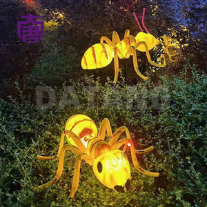 Lámpara de Hormiga Dinámica 3D Personalizada para Decoración Navideña Festiva de Césped, Iluminación Nocturna de Paisajes de Parques - Product Image 6