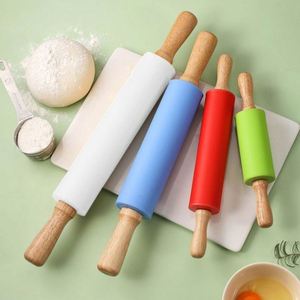 Rodillo de amasar de silicona ecológico con mango de madera maciza, antiadherente, herramientas de cocina para hornear, tabla de repostería Superfit. - Product Image 2