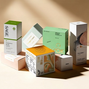 Caja de regalo magnética plegable con impresión personalizada para exhibición minorista de muestras o sobres de cosméticos. - Product Image 1