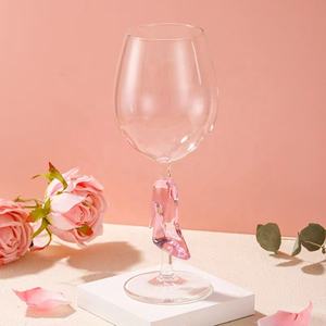Chaussures roses 3D en borosilicate sans plomb sur mesure verres à vin rouge Gobelet en verre à vin résistant à la chaleur avec <span class=keywords><strong>tige</strong></span> de chaussure à <span class=keywords><strong>talon</strong></span> haut - Product Image 3
