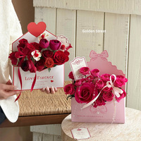 Boîte à fleurs pour la Saint-Valentin Evergreenwrap, boîte à fleurs DIY, arrangement floral, lettre d'amour, boîte cadeau à fleurs à tenir en main