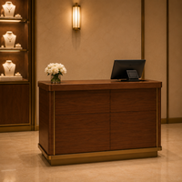 Vitrine de luxe pour bijoux en verre et bois avec éclairage LED, mobilier d'intérieur haut de gamme pour boutique de détail