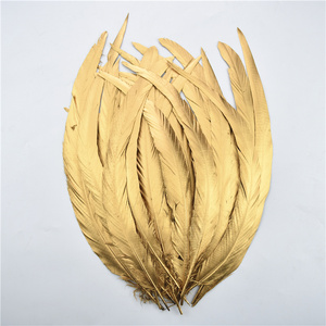 Piume di <span class=keywords><strong>gallo</strong></span> colorate da 35-40 cm, effetto oro spray, per artigianato, carnevali, <span class=keywords><strong>costumi</strong></span> - Product Image 5