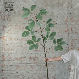 Ramo Artificiale Real Touch da 161 cm, Foglie Floccate e Stelo Verde Effetto Muschio, per Decorazioni Commerciali di Lusso in Hotel e Hall di Centri Commerciali - Product Image 1