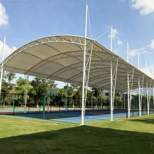 Construcción rápida de techos deportivos personalizables, resistentes al viento y al agua, para pistas de tenis y pádel con estructura tensada. - Product Image 1