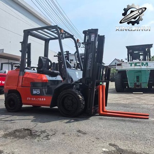 Chariot élévateur TOYOTA FGZN30 3 tonnes d'occasion, importé du Japon, moteur 1DZ-2, machine d'occasion, moteur GPL avec déplaceur latéral pour conteneurs. - Product Image 4
