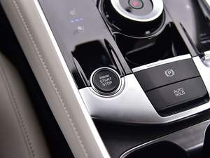 2025 Kia Sportage Flagship SUV Barato 4WD 5 puertas 5 asientos Gasolina Vehículo de gasolina con New Energy 2024 Versión Depósito de 5 años - Product Image 6