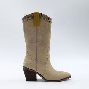 WETKISS Vente en gros de <span class=keywords><strong>bottes</strong></span> western vintage pour femmes <span class=keywords><strong>bottes</strong></span> de cowboy à talons épais <span class=keywords><strong>bottes</strong></span> de cowgirl brodées <span class=keywords><strong>mi</strong></span>-<span class=keywords><strong>mollet</strong></span> pour la fête - Product Image 2