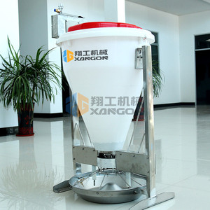 Comedero Automático Xangon para Cerdos, Material Plástico, Color Blanco, Sistema de Alimentación Multifuncional - Product Image 3