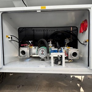 Camion-citerne à carburant tout-terrain SHACMAN 6x6 15000L, citerne à diesel avec pompe pour applications minières - Product Image 6