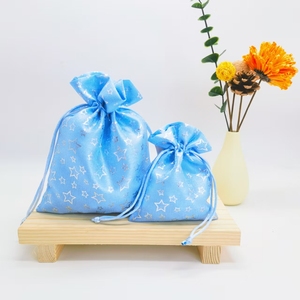 Bolsas de Regalo Personalizadas con Cordón de Poliéster Ecológico para Fiestas - Product Image 3