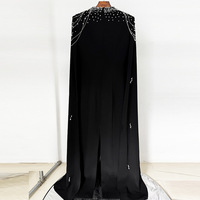 Robe de soirée élégante en crêpe noire à manches longues et à cape perlée à la main, longueur au sol, best-seller 2026, de haute qualité