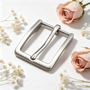 Elegante Hebilla de Acero Inoxidable en Forma de U con Acabado Pulido Espejo para Correas de Cuero y Accesorios Decorativos para Bolsos - Product Image 1