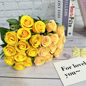 Rosa Artificiale in Seta Stile Classico, 12 Piccole Rose per Matrimonio, San Valentino, Festa della Mamma, Decorazione Murale Floreale Fatta a Mano - Product Image 4