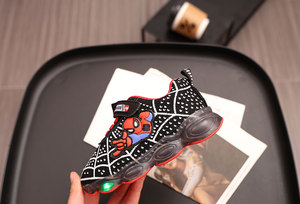 Zapatos Deportivos para Niños <span class=keywords><strong>de</strong></span> Alta Calidad al por Mayor, Zapatos Deportivos Transpirables y Cómodos <span class=keywords><strong>con</strong></span> <span class=keywords><strong>Luces</strong></span> LED <span class=keywords><strong>de</strong></span> Spider-Man para Niños - Product Image 4