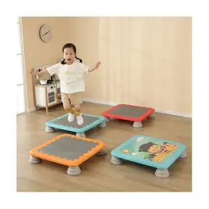 Trampolino per bambini attrezzatura per l'allenamento sensoriale casa coperta che rimbalza letto bambino Fitness sport trampolino per bambini giocattolo tavola da salto