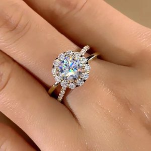 Elegante Anello a Croce con Girasole, Minimalista con Accento Scintillante, Gioiello da Donna alla Moda per Matrimoni e Uso Quotidiano, Idea Regalo - Product Image 4
