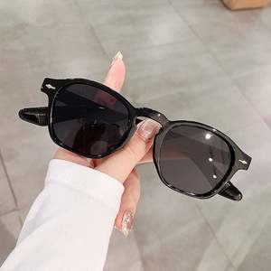 Lunettes de soleil polygonales rétro vertes léopard à petite monture UV400 avec rivets, tendance 2025, unisexe - Product Image 2