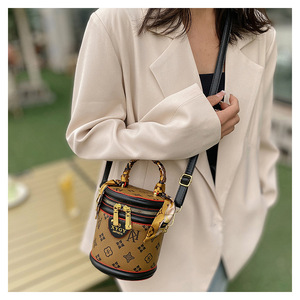 Vintage Zipper Pu Bucket Crossbody <b>Bag</b> Women's Shoulder <b>Bag</b> Classic Daily Use - Product Image 4