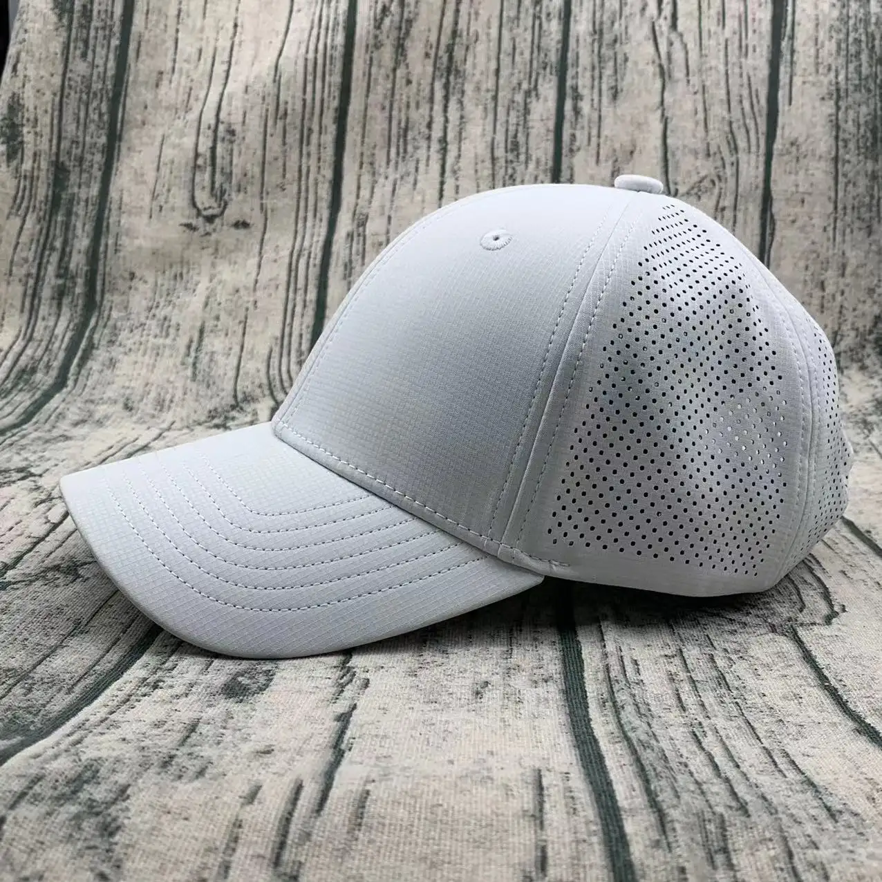 Logo personalizzato di alta qualità 5 pannelli grigio foro tagliato al Laser perforato Gorras sport Performance Hat berretto da Baseball resistente all'acqua da uomo