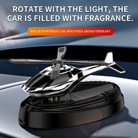 Nouveaux ornements de parfum de voiture personnalisés hélicoptère rotatif solaire aromathérapie désodorisant d'odeur de voiture pour les voitures