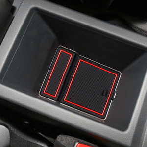 Coussinets de porte de voiture pour <span class=keywords><strong>Audi</strong></span> <span class=keywords><strong>Q3</strong></span> 2019-2024 Tapis de console centrale Porte-gobelet Inserts Doublures Intérieur en caoutchouc Inserts - Product Image 2