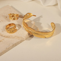 Ins populaire 18k plaqué or en acier inoxydable plume manchette Bracelet anneau pour les femmes étanche hypoallergénique ensembles de bijoux bijoux