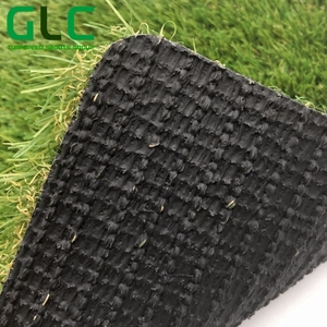 Rouleau de tapis de gazon artificiel de jardin durable haute densité et ignifuge facile à installer étanche Tapete De Gama artificiel - Product Image 4