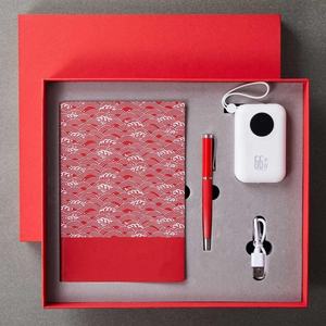 مجموعة هدايا فاخرة للشركات تتضمن دفتر ملاحظات A5 أحمر مطبوع للتخطيط، مصنوع من الجلد الصناعي، مع مفكرة وقلم وذاكرة USB، مثالية للمديرين التنفيذيين - Product Image 3