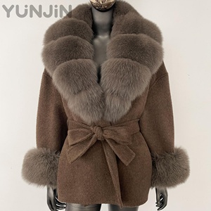 <span class=keywords><strong>Manteau</strong></span> en laine double face et poil de chameau pour <span class=keywords><strong>femme</strong></span>, col en fourrure de renard, coupe ample <span class=keywords><strong>mi</strong></span>-longue, collection Automne-Hiver 2025, haute qualité, vente en gros OEM, directement de l'usine. - Product Image 1