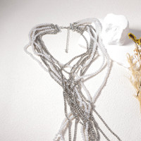 Tempérament unique Conception exagérée Femmes Perles d'imitation Incrustées de Zircon Collier multicouche décalé et empilé