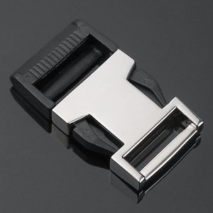 Hebilla de Liberación Lateral Semimetálica de Aleación Plateada, Duradera, para Bolsos y Accesorios de Ropa - Product Image 1