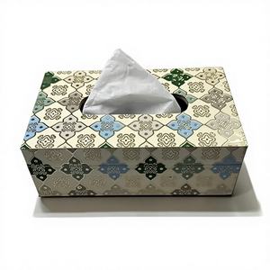 Boîte à mouchoirs en bois de style bohème, artisanale, imprimée Meena, élégante, décorative, distributeur de serviettes |   Écologique et durable - Product Image 1