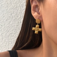Dazan Automne Hiver HOT Boucles d'oreilles uniques en forme de croix égyptienne vintage de haute qualité en acier inoxydable plaqué or 18 carats hypoallergénique pour femmes