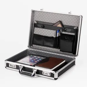 铝制手提箱公文包笔记本电脑保护套，配有用于笔记本电脑保护套隔间的安全组合锁