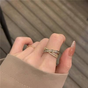 Bague de mariage plaqué or personnalisée bijoux de mode en zircon pour femmes style unisexe mignon géométrique principalement en laiton fêtes anniversaires - Product Image 2