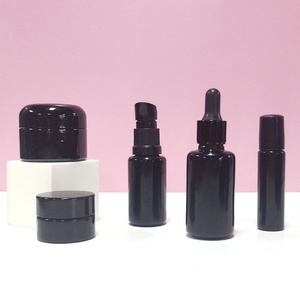 Botella de Vidrio Oscuro Violeta UV de 10ml 15ml 20ml 30ml 50ml 60ml 100ml con Tapas de Bomba de Plástico Negro y Logotipo Personalizado Serigrafiado - Product Image 5