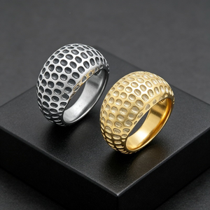 Anillo de Hombre con Diseño de Cúpula Perforada de Puntos Huecos, Estilo Vintage, en Acero Inoxidable con Acabado Oxidado, Tendencia Actual, Estilo Punk Urbano - Product Image 5