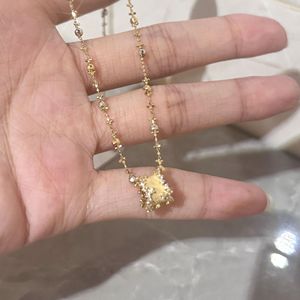 จี้เงินแท้ S925 ชุบทอง 18K สไตล์ฝรั่งเศส ดีไซน์เรขาคณิตอเนกประสงค์ ประดับเพชรซิร์คอน 6 กรงเล็บ ระยิบระยับ - Product Image 1