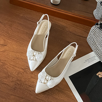 Nouvelles sandales de mariage blanches pour femmes 2025 à talon fin, design à bouche peu profonde et talon ouvert