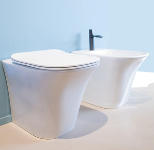 WC Orbit Square in Vari Colori - Bidet da Pavimento - Toilette di Lusso Estremo Elettroplaccato per Bagni Compatti - Product Image 1