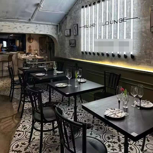 Chaise de <span class=keywords><strong>bistrot</strong></span> en bois noir de style français avec dossier en rotin empilable pour restaurant, café, bar - Product Image 2