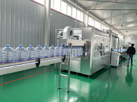 Machine de remplissage et de bouchage de grandes bouteilles PET 1000-1500BPH pour ligne d'embouteillage d'eau potable jetable de 5-10L