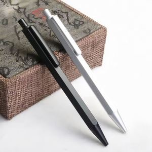 Stylo bille hexagonal de luxe en métal, finitions multiples (argent mat, chrome noir), écologique, rechargeable, avec clip, idéal comme cadeau promotionnel - Product Image 3