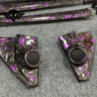 Kit de revêtement intérieur en fibre de carbone forgée brillante pour Toyota Hilux Revo 2015-2026 avec accents en feuille violette, installation autocollante