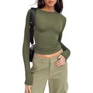 T-shirt Crop Trendy da <span class=keywords><strong>Donna</strong></span> con Vita Scoperta, Sottogiacca Sottile a Maniche Lunghe Elasticizzata, Top Basico Aderente - Product Image 1