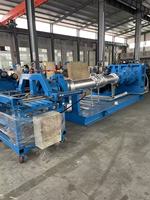 Machine d'extrusion de profilés en silicone pour bandes d'étanchéité en caoutchouc pour fenêtres et portes / Extrudeuse à alimentation à froid à barillet pour caoutchouc EPDM