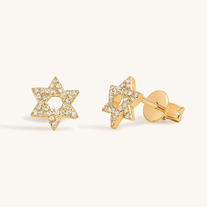 Joyería Juvenil Minimalista Xinyun: Aretes de Plata de Ley 925 con Forma de Estrella y Diamantes de Imitación - Product Image 1